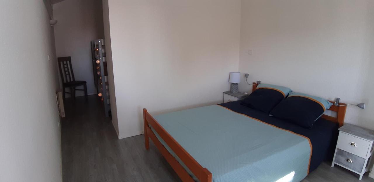 Appart 6 personnes, 3 min à pied de la plage et du centre ville Saint-Georges-de-Didonne Exterior foto